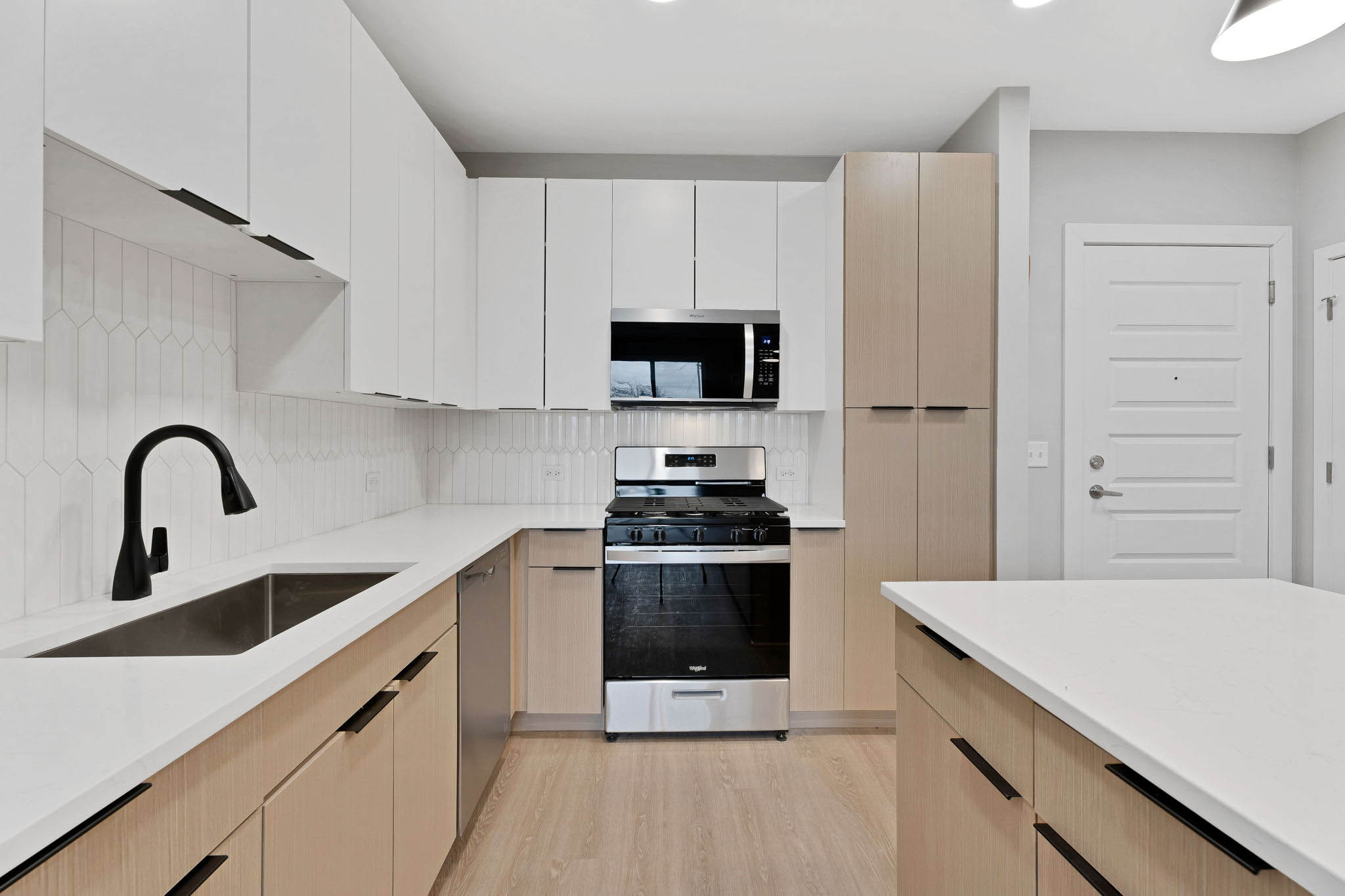 Real Estate Developers In Chicago 10 Web Or Mls 519 Lawrence Ave_010