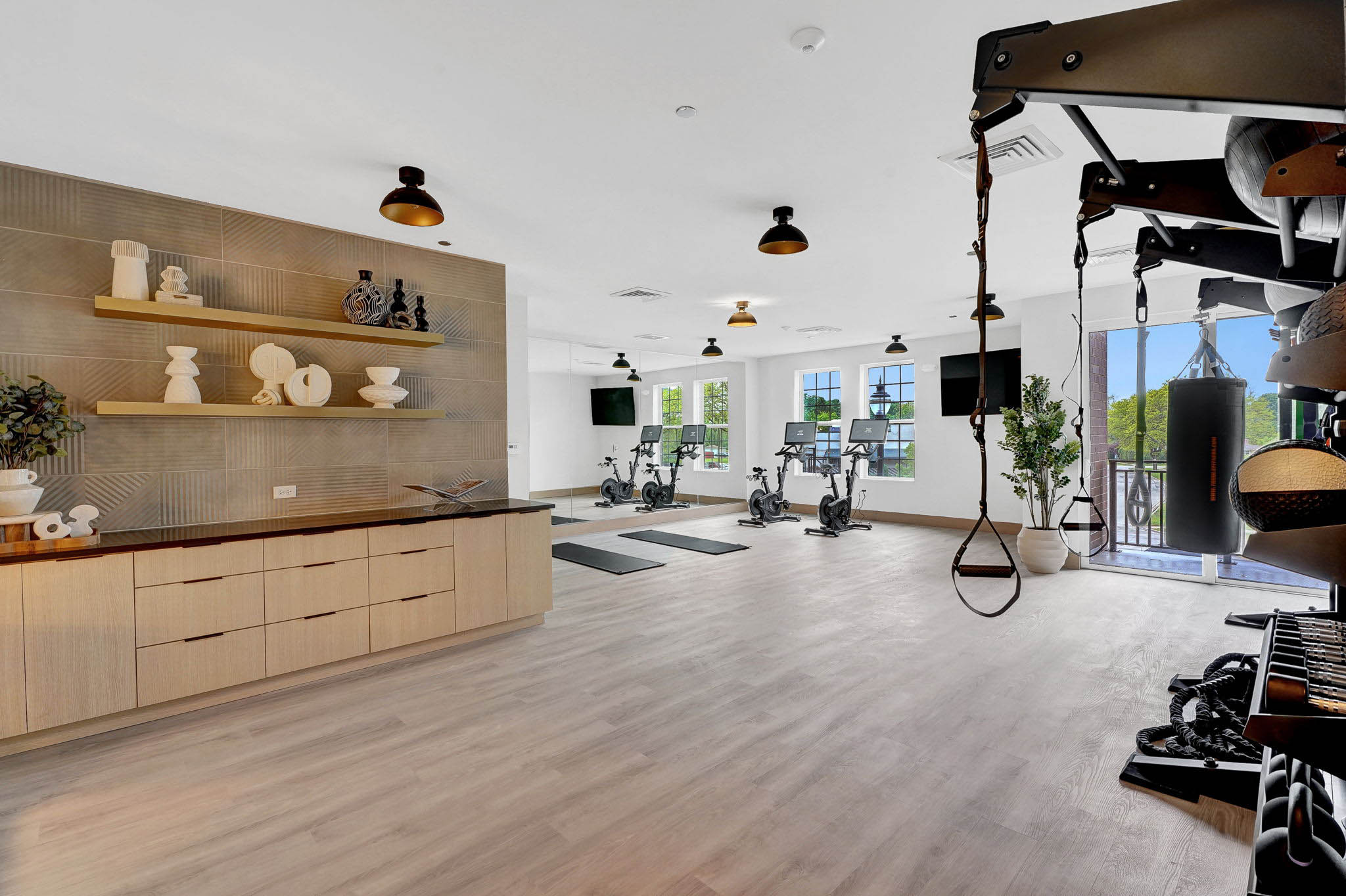 Real Estate Developers In Chicago 151 Web Or Mls Metro 19   Common Areas_061