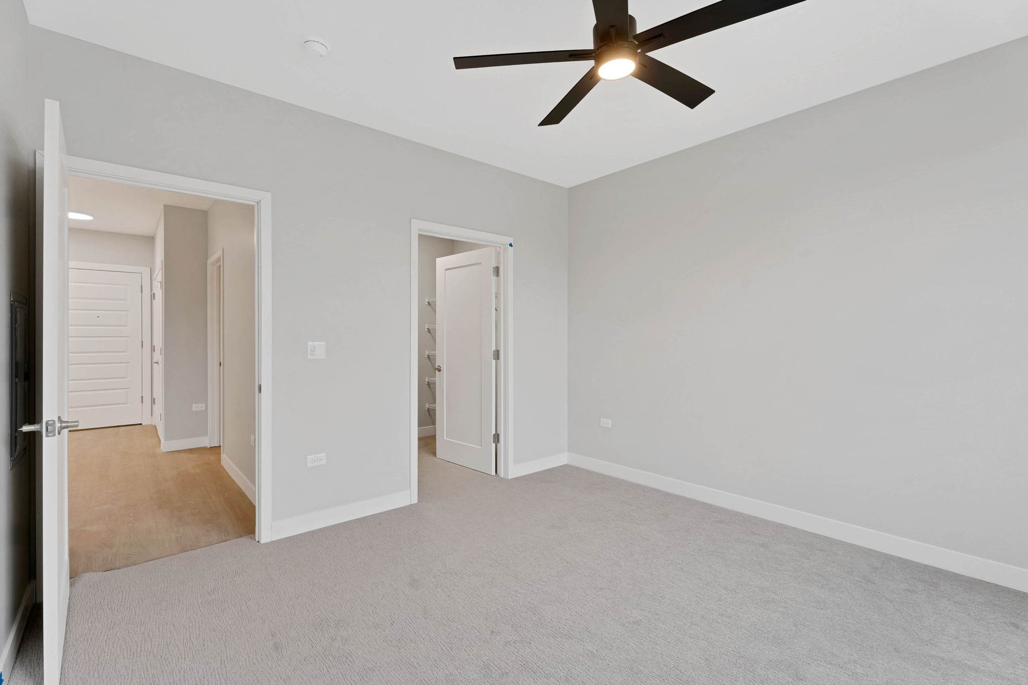 Real Estate Developers In Chicago 17 Web Or Mls 519 Lawrence Ave_017
