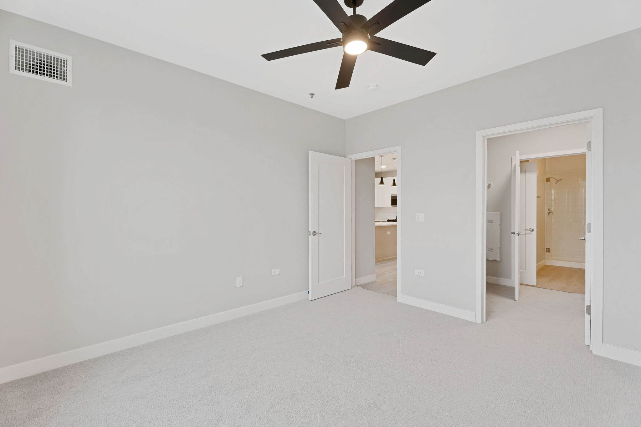 Real Estate Developers In Chicago 19 Web Or Mls 519 Lawrence Ave_019