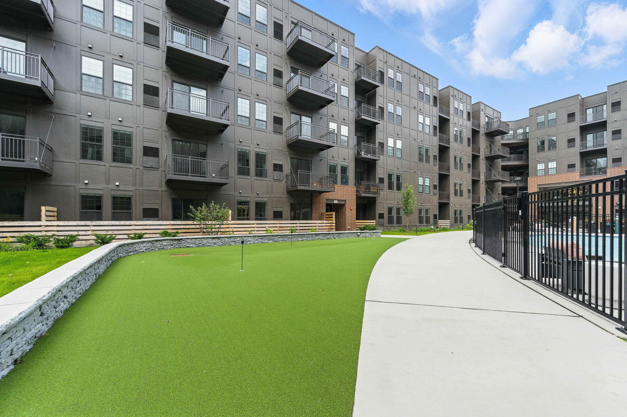 Real Estate Developers In Chicago 213 Web Or Mls Metro 19   519 Lawrence Ave_009