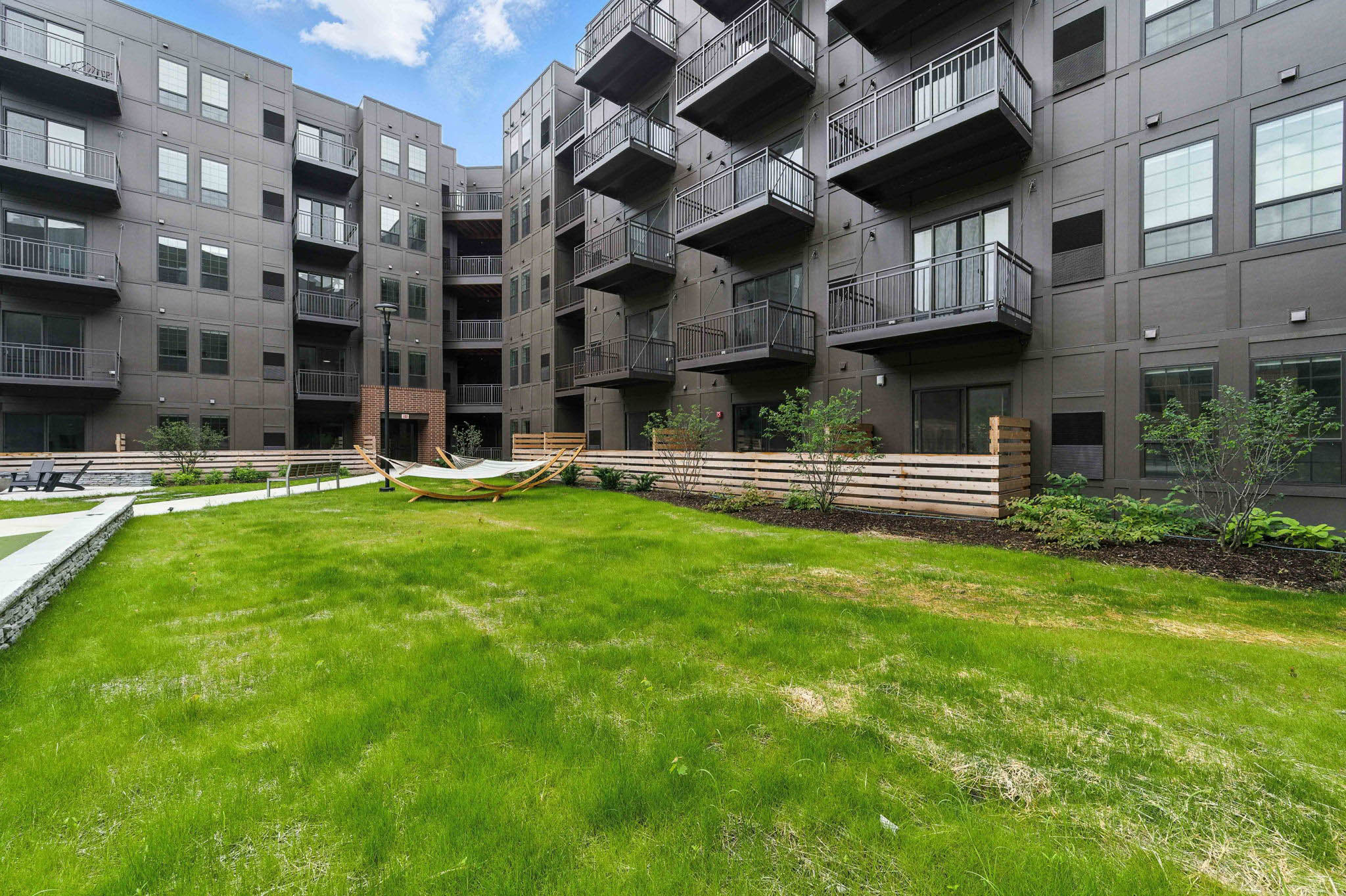 Real Estate Developers In Chicago 217 Web Or Mls Metro 19   519 Lawrence Ave_013