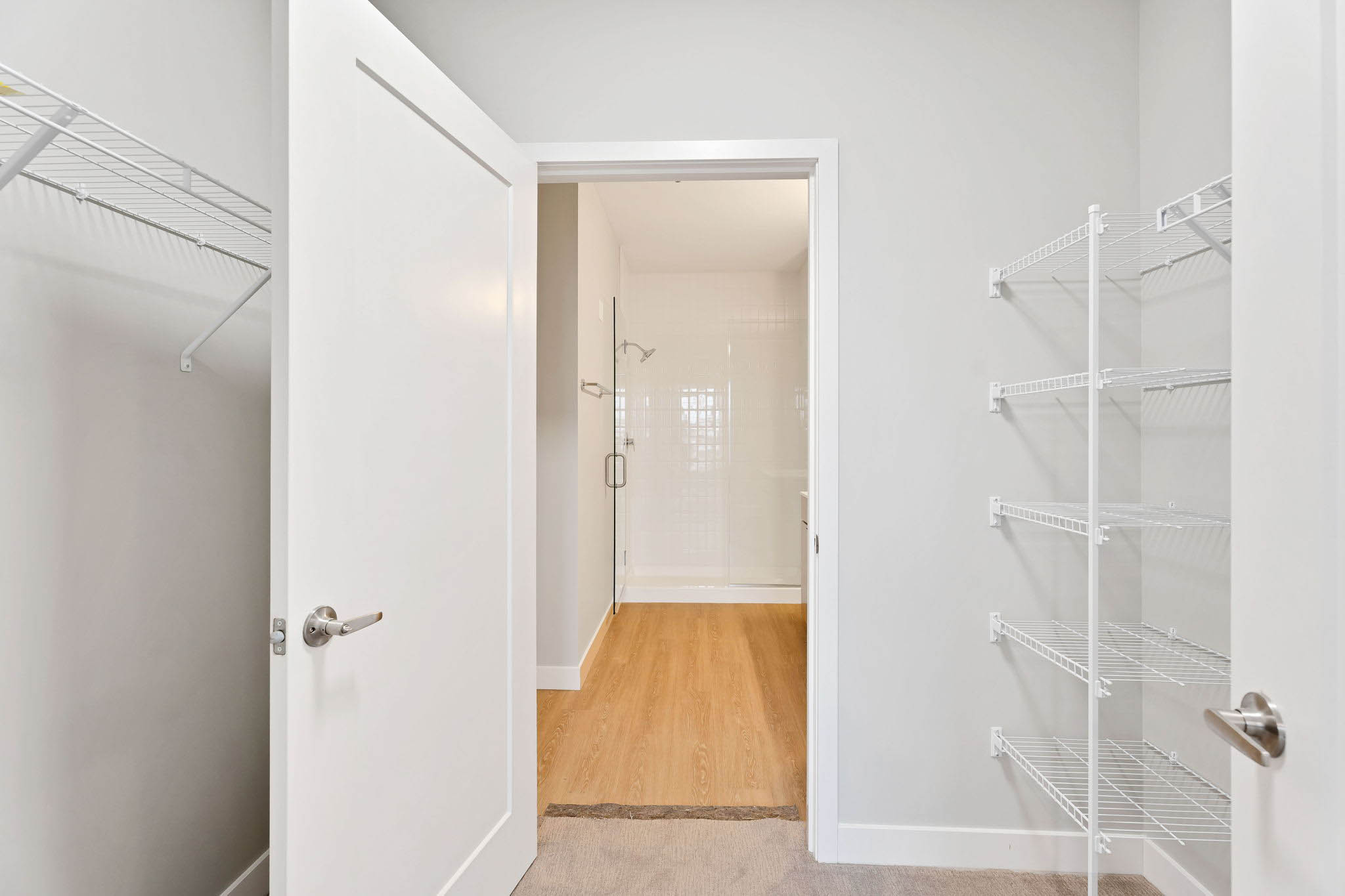 Real Estate Developers In Chicago 22 Web Or Mls 519 Lawrence Ave_022