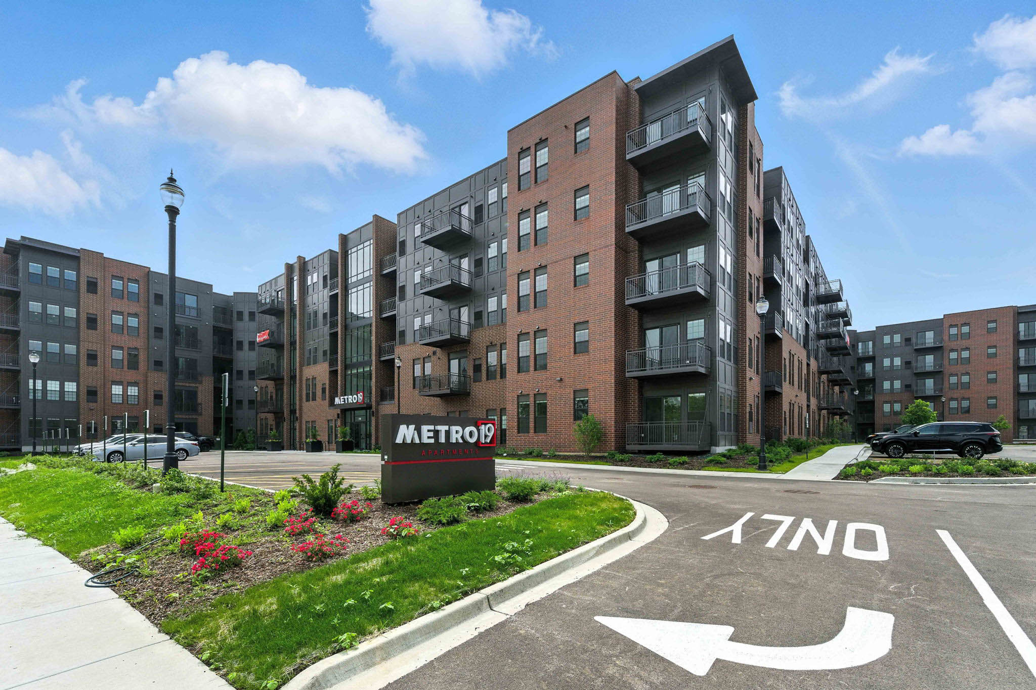 Real Estate Developers In Chicago 220 Web Or Mls Metro 19   519 Lawrence Ave_016