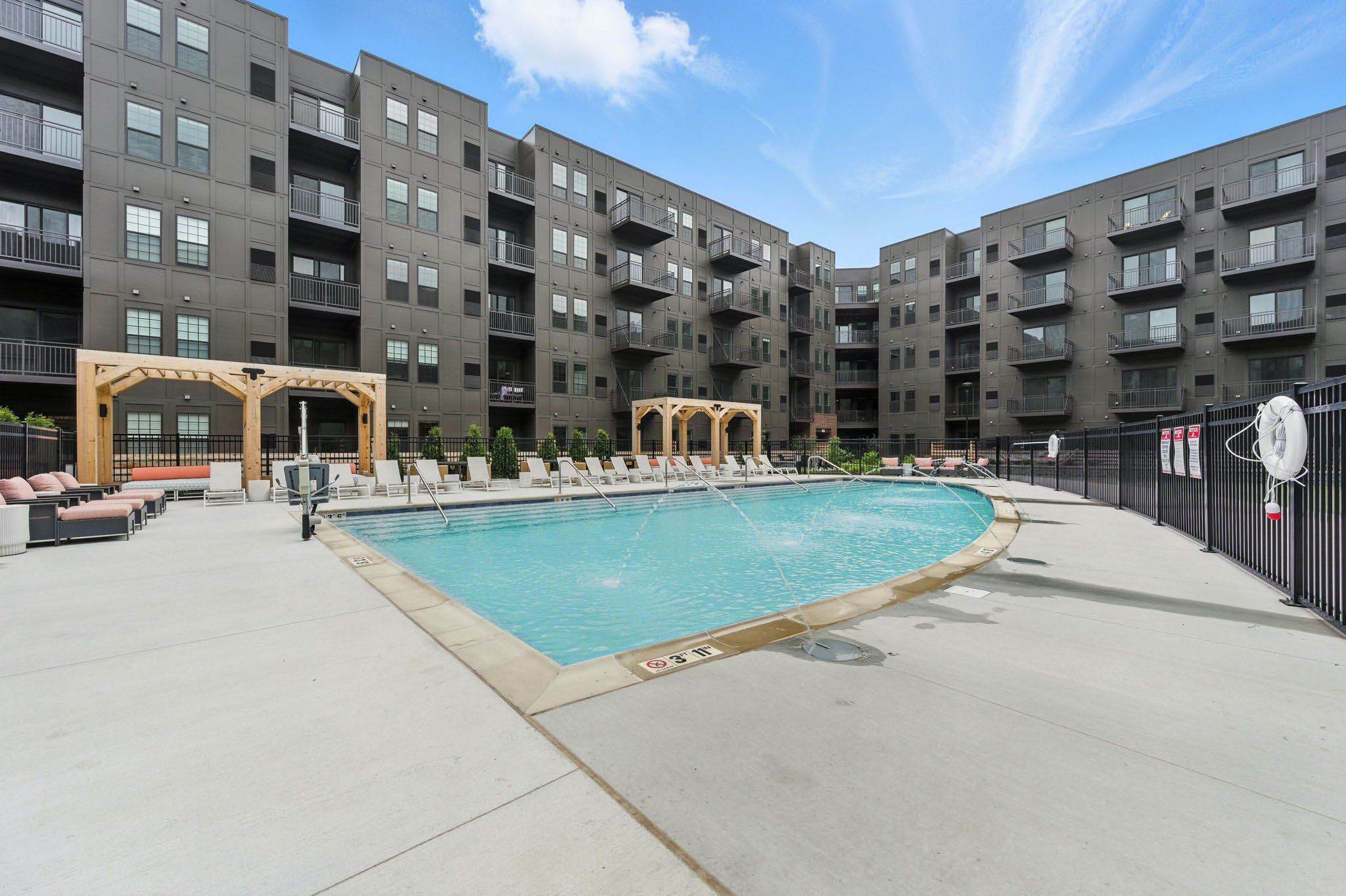 Real Estate Developers In Chicago 224 Web Or Mls Metro 19   519 Lawrence Ave_020
