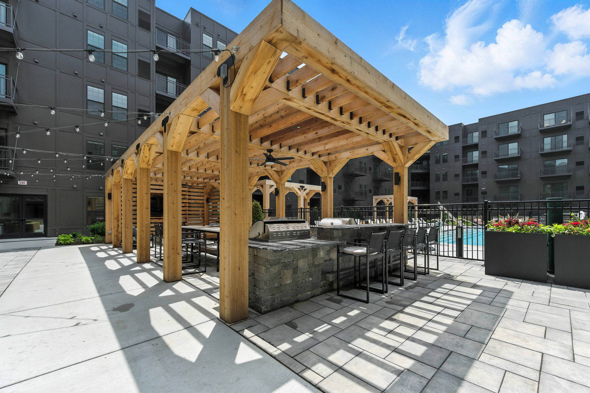 Real Estate Developers In Chicago 242 Web Or Mls Metro 19   519 Lawrence Ave_036