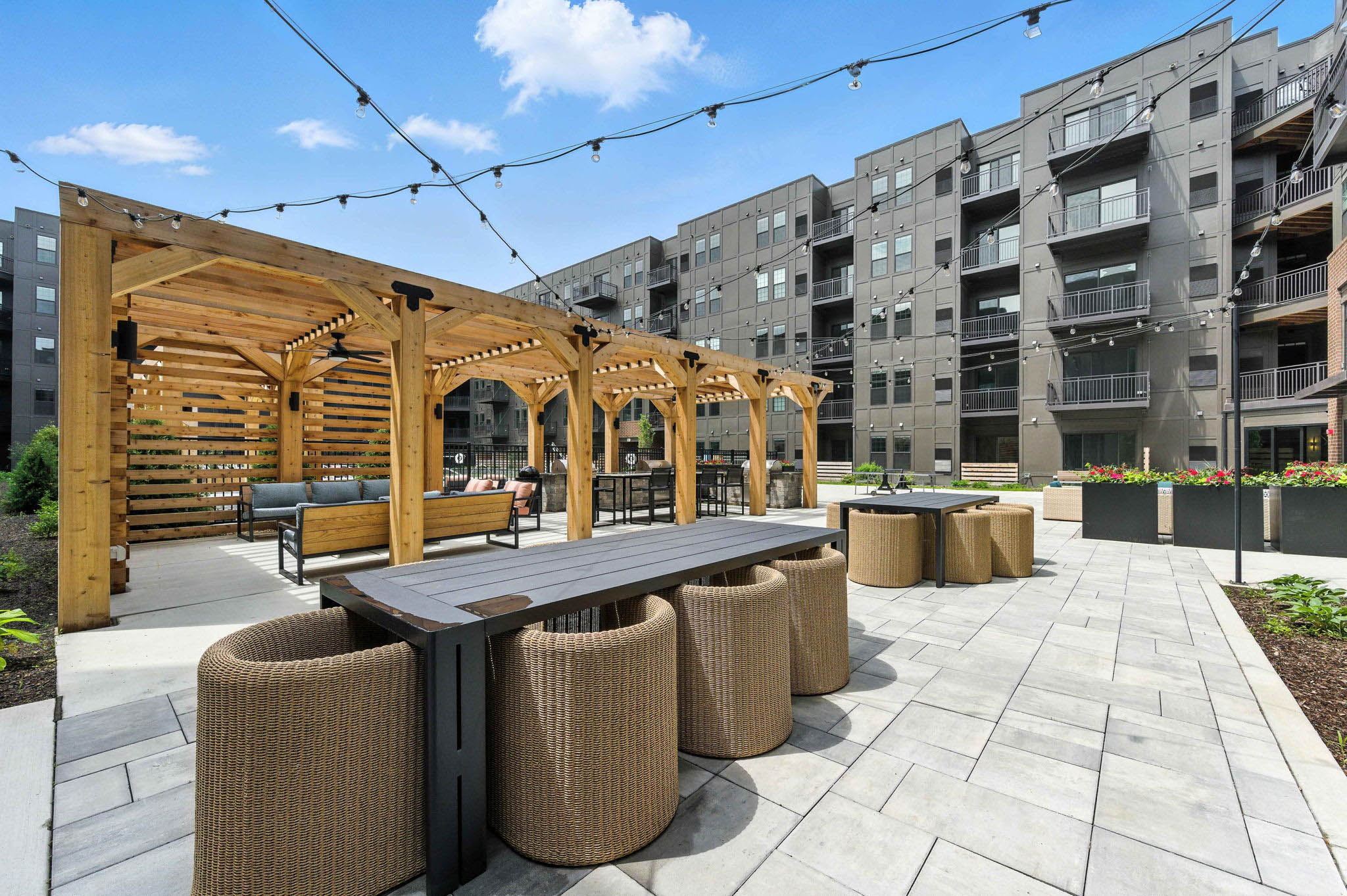 Real Estate Developers In Chicago 254 Web Or Mls Metro 19   519 Lawrence Ave_045