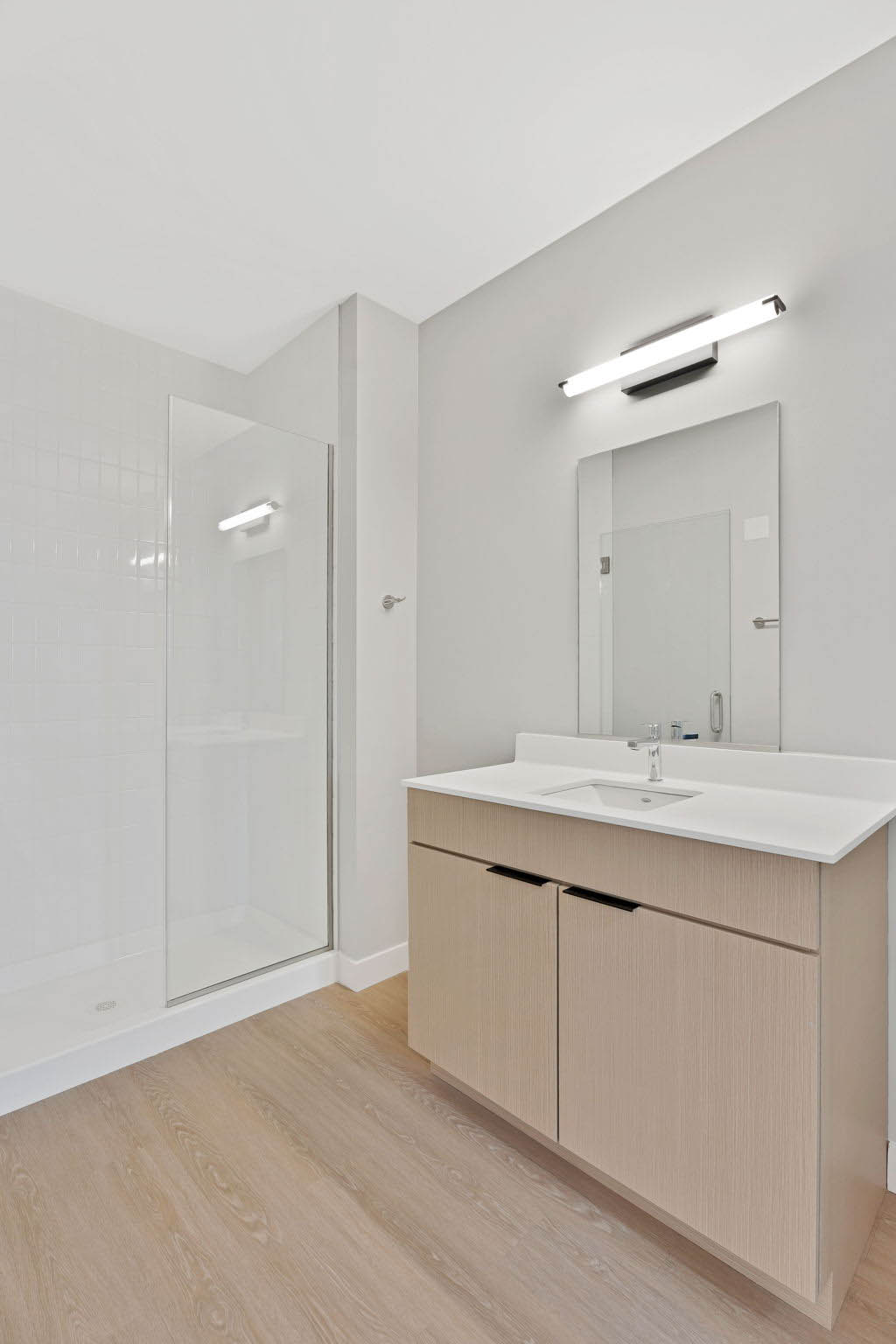 Real Estate Developers In Chicago 26 Web Or Mls 519 Lawrence Ave_026