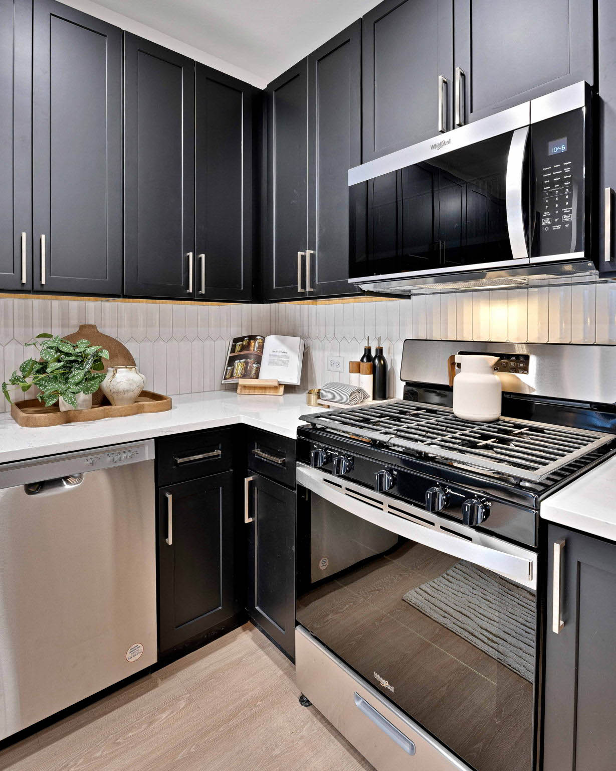 Real Estate Developers In Chicago 34 Web Or Mls 519 Lawrence Ave   Model Unit   0321_006