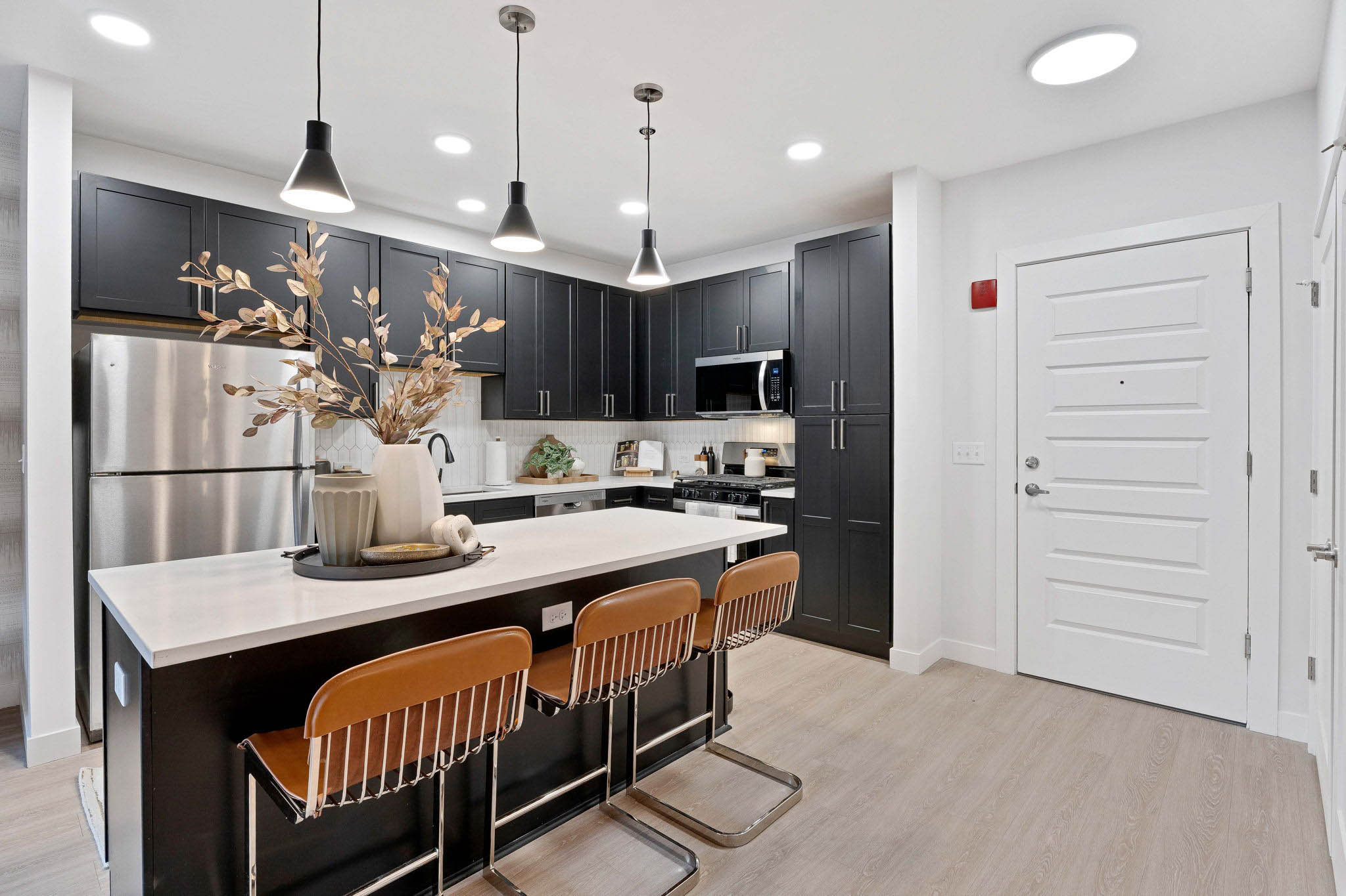 Real Estate Developers In Chicago 39 Web Or Mls 519 Lawrence Ave   Model Unit   0321_011