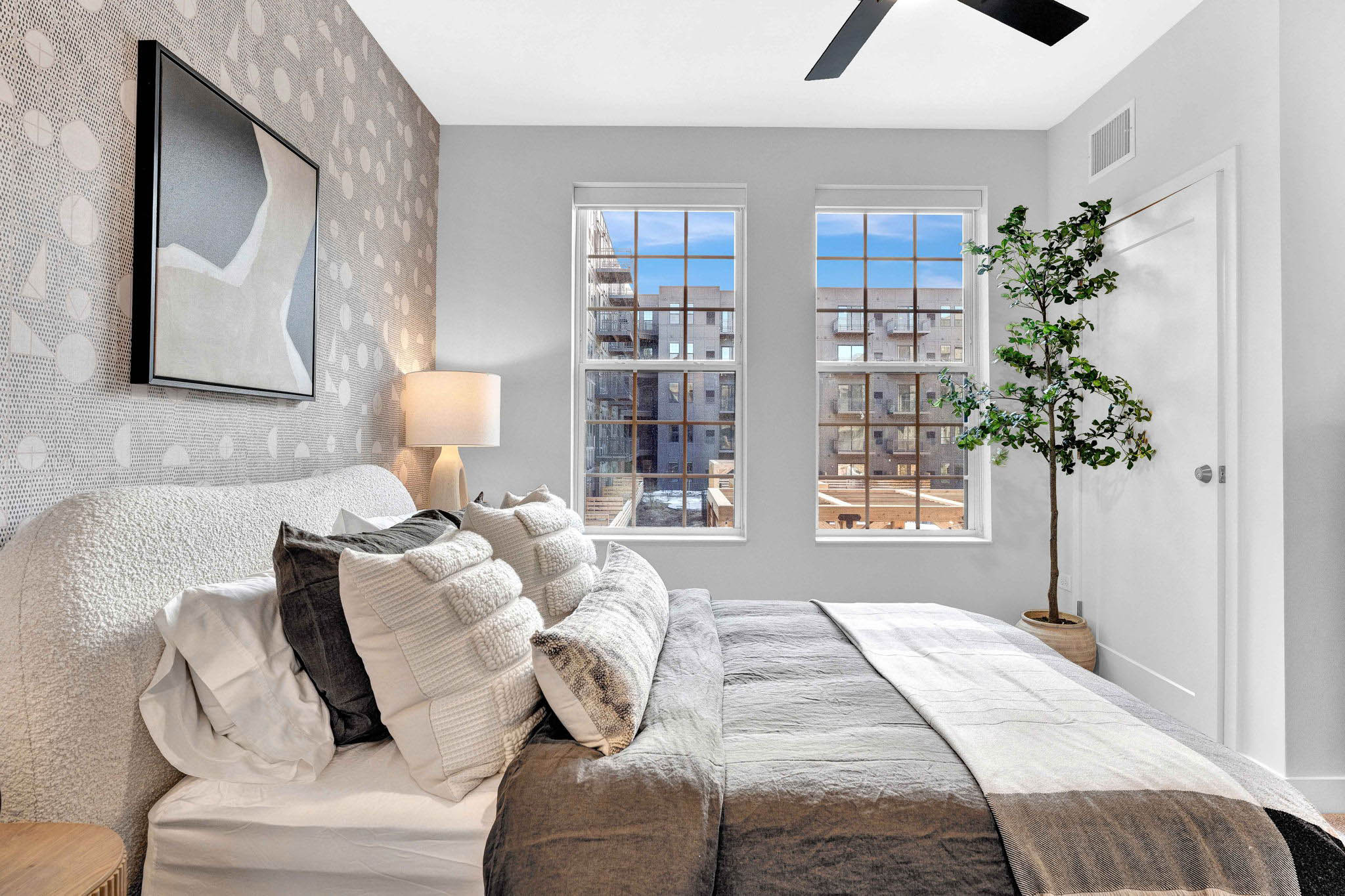 Real Estate Developers In Chicago 65 Web Or Mls 519 Lawrence Ave   Model Unit   0321_037