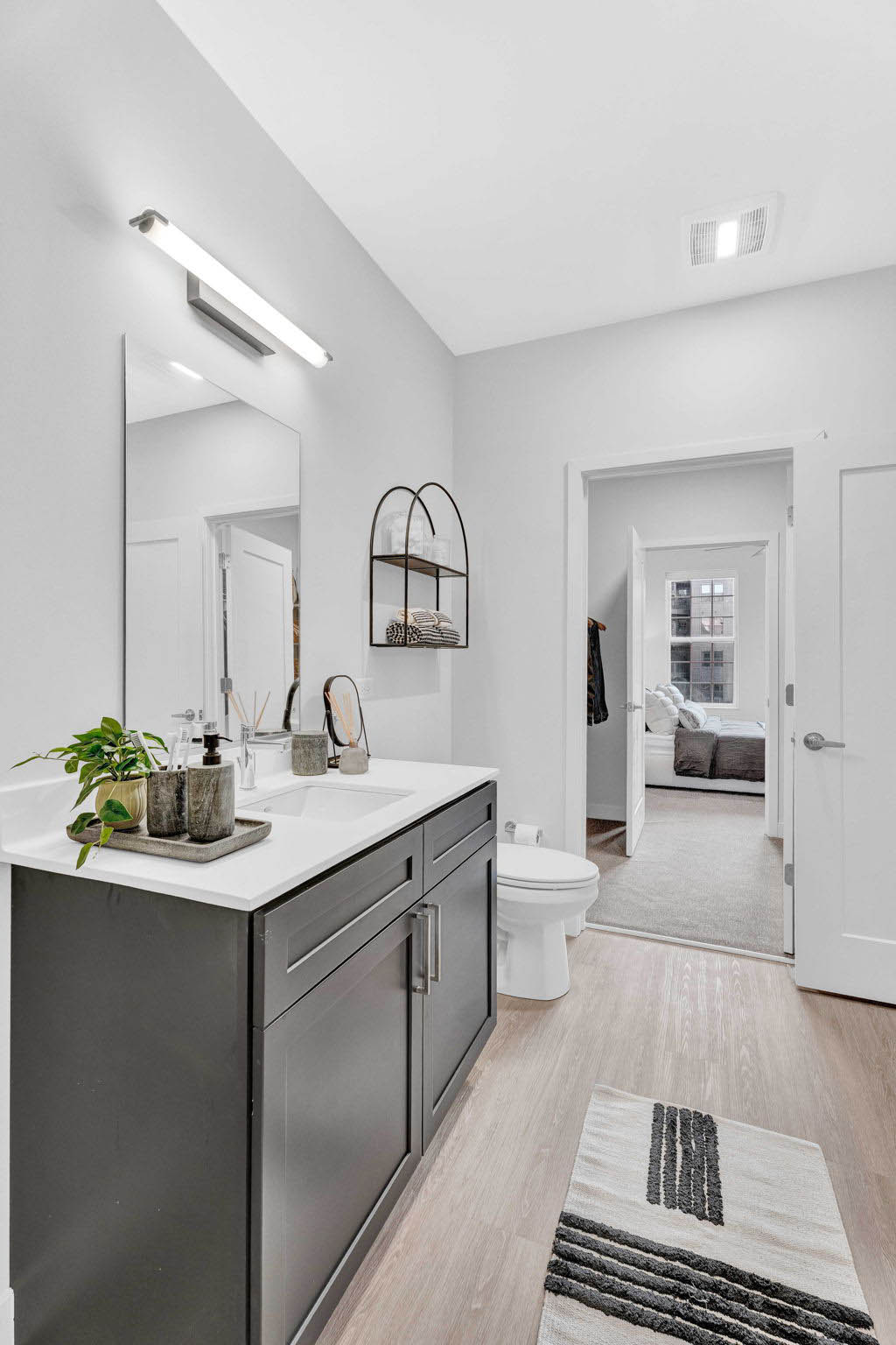 Real Estate Developers In Chicago 81 Web Or Mls 519 Lawrence Ave   Model Unit   0321_053