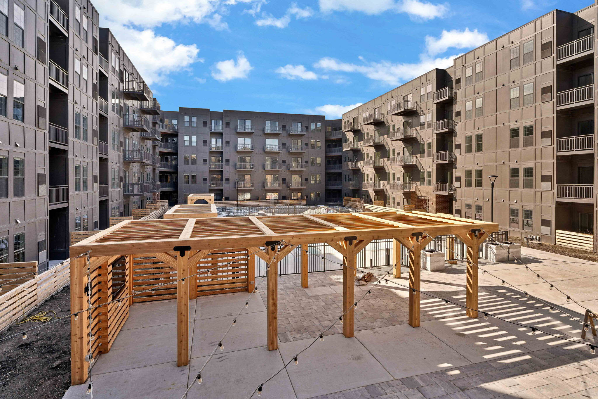 Real Estate Developers In Chicago 87 Web Or Mls 519 Lawrence Ave   Model Unit   0321_059