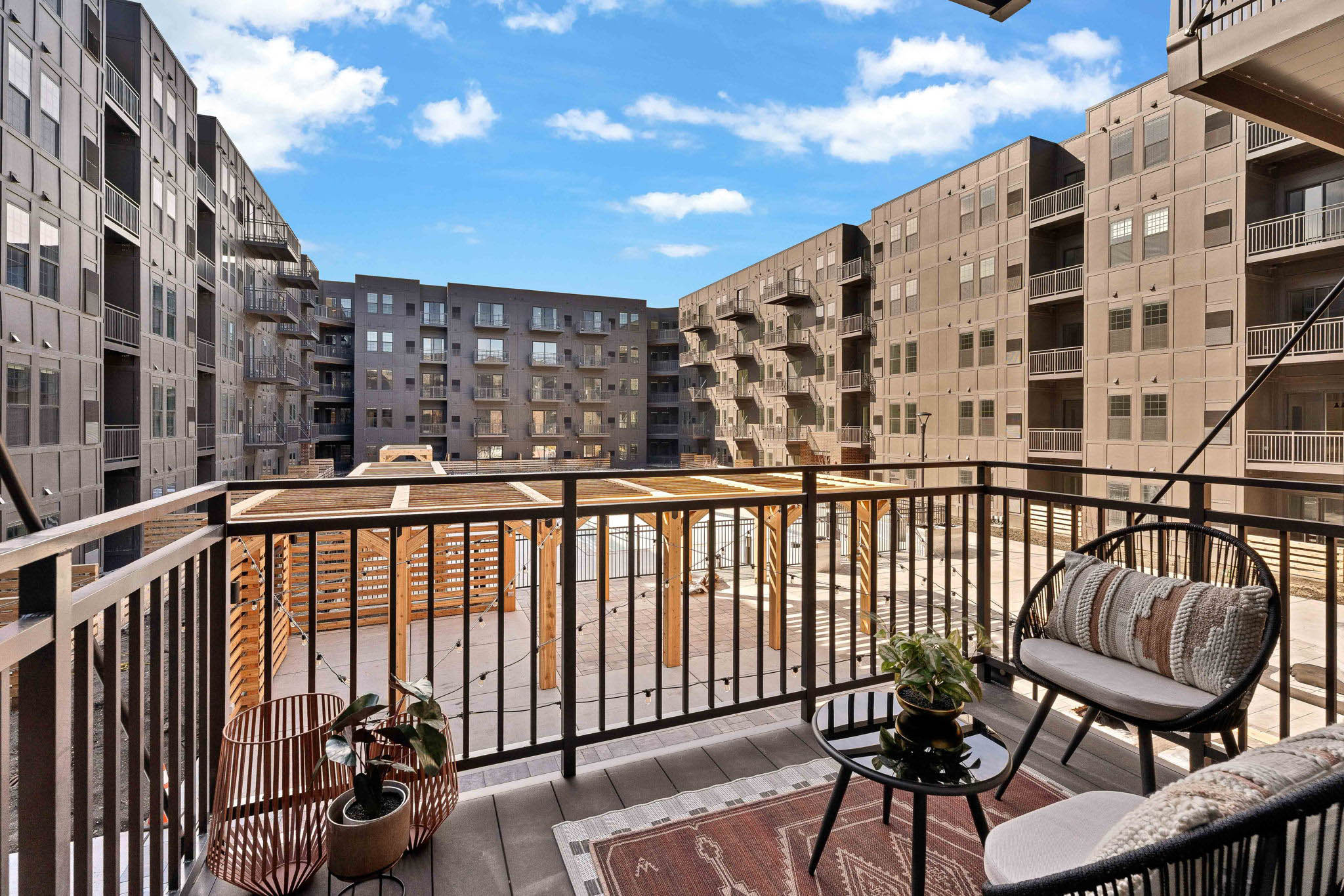 Real Estate Developers In Chicago 89 Web Or Mls 519 Lawrence Ave   Model Unit   0321_061